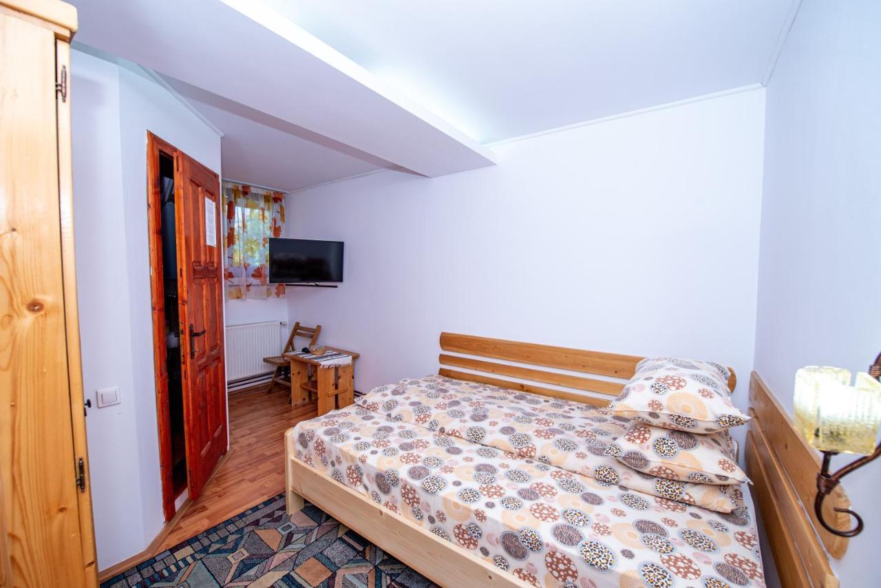 Pensiunea Flori De Camp Vatra Dornei Luaran gambar
