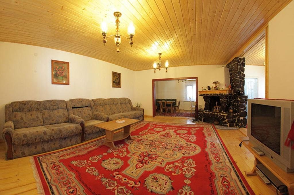 Pensiunea Flori De Camp Vatra Dornei Bilik gambar