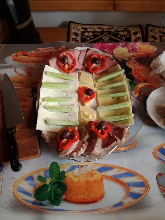 Pensiunea Flori De Camp Vatra Dornei Luaran gambar
